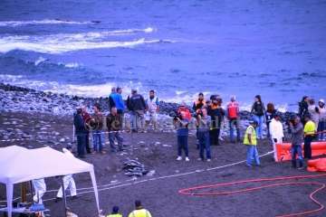 Simulacro de vertido de hidrocarburos en la playa de Jinámar-Telde (Foto TA y Antonio Alí)